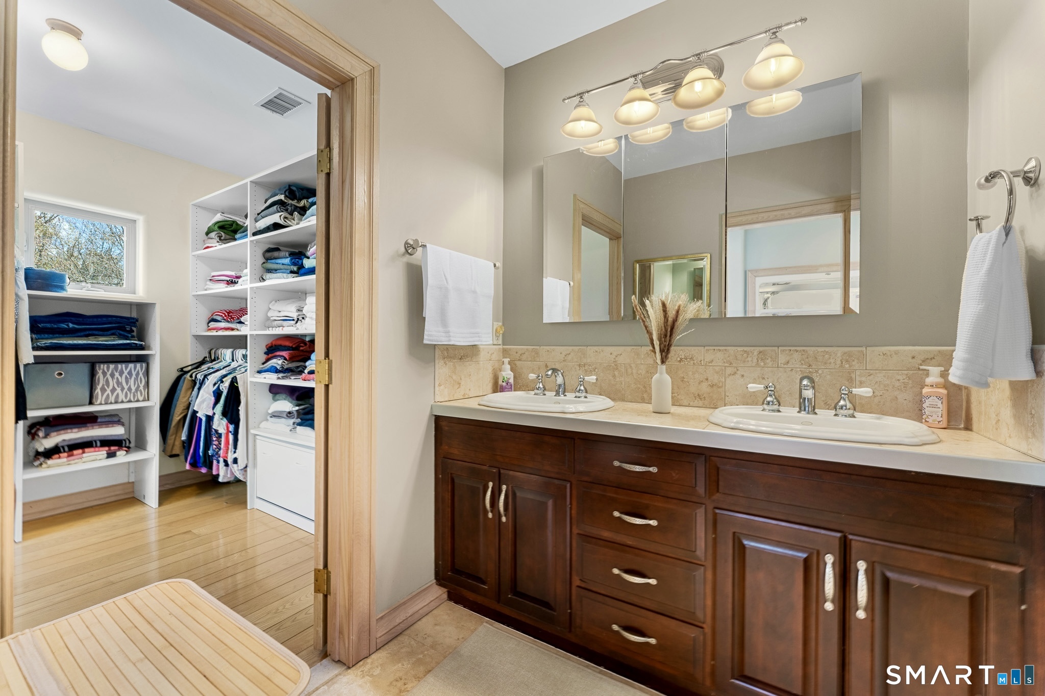 500 Thrall Avenue Suffield CT 06078