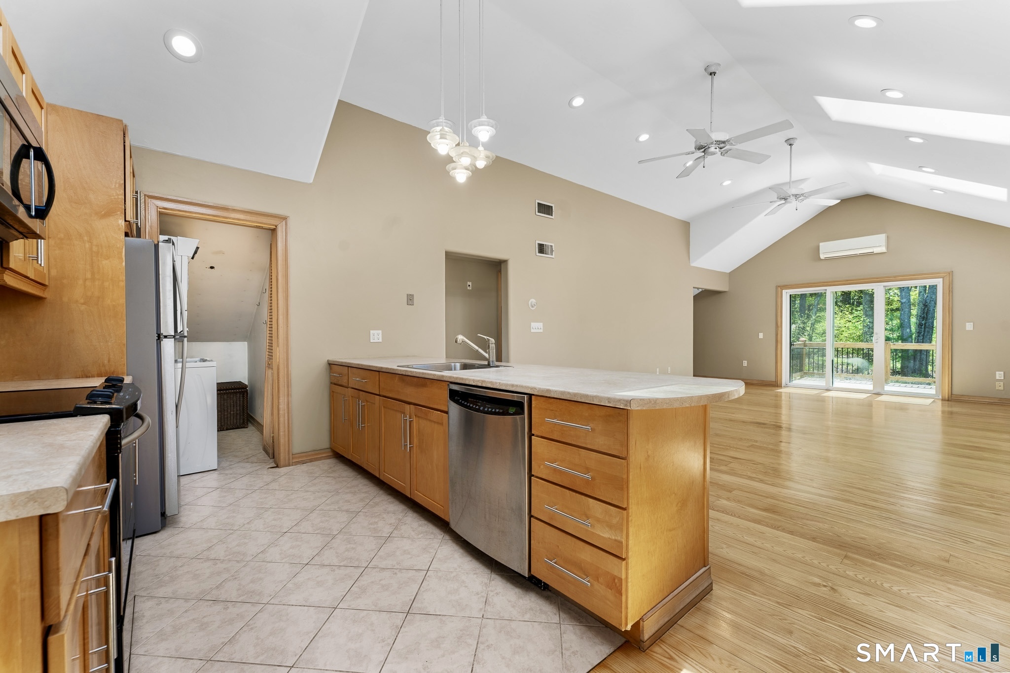 500 Thrall Avenue Suffield CT 06078