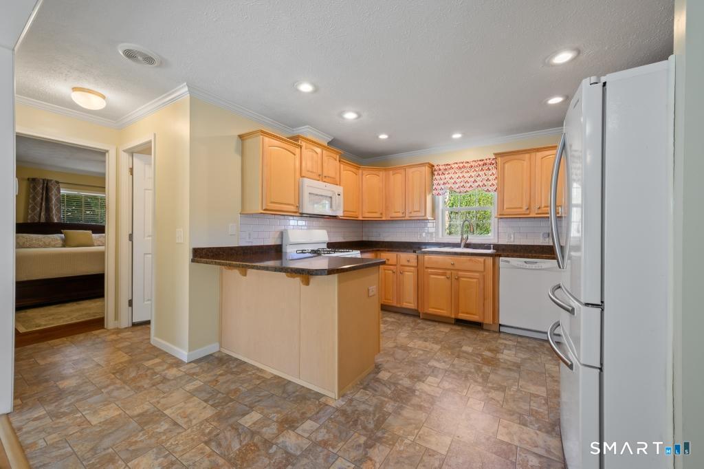 20 Oak Road Southington CT 06489