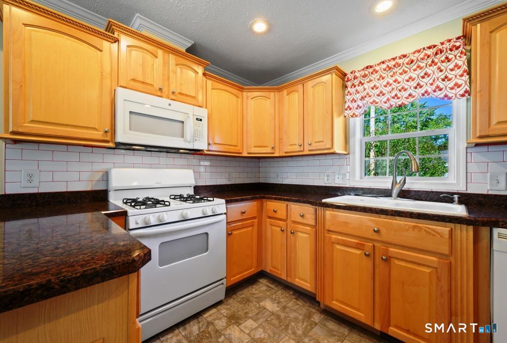 20 Oak Road Southington CT 06489