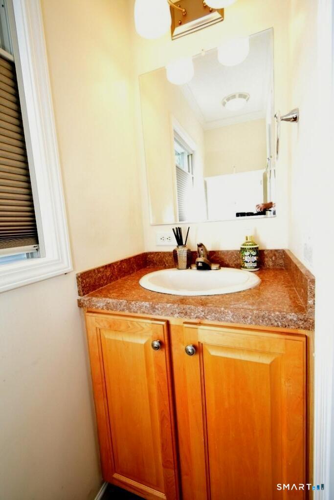 20 Oak Road Southington CT 06489