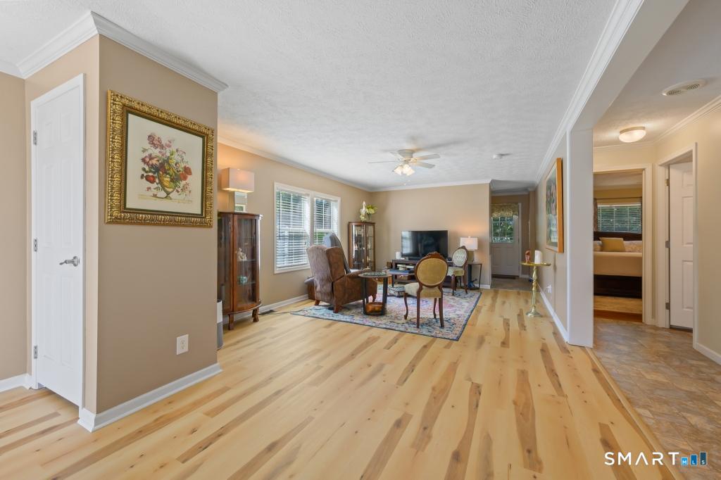 20 Oak Road Southington CT 06489