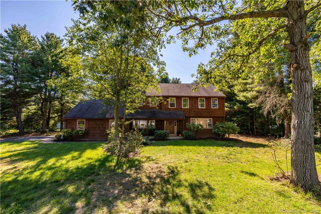 5 Field Drive Simsbury CT 06070