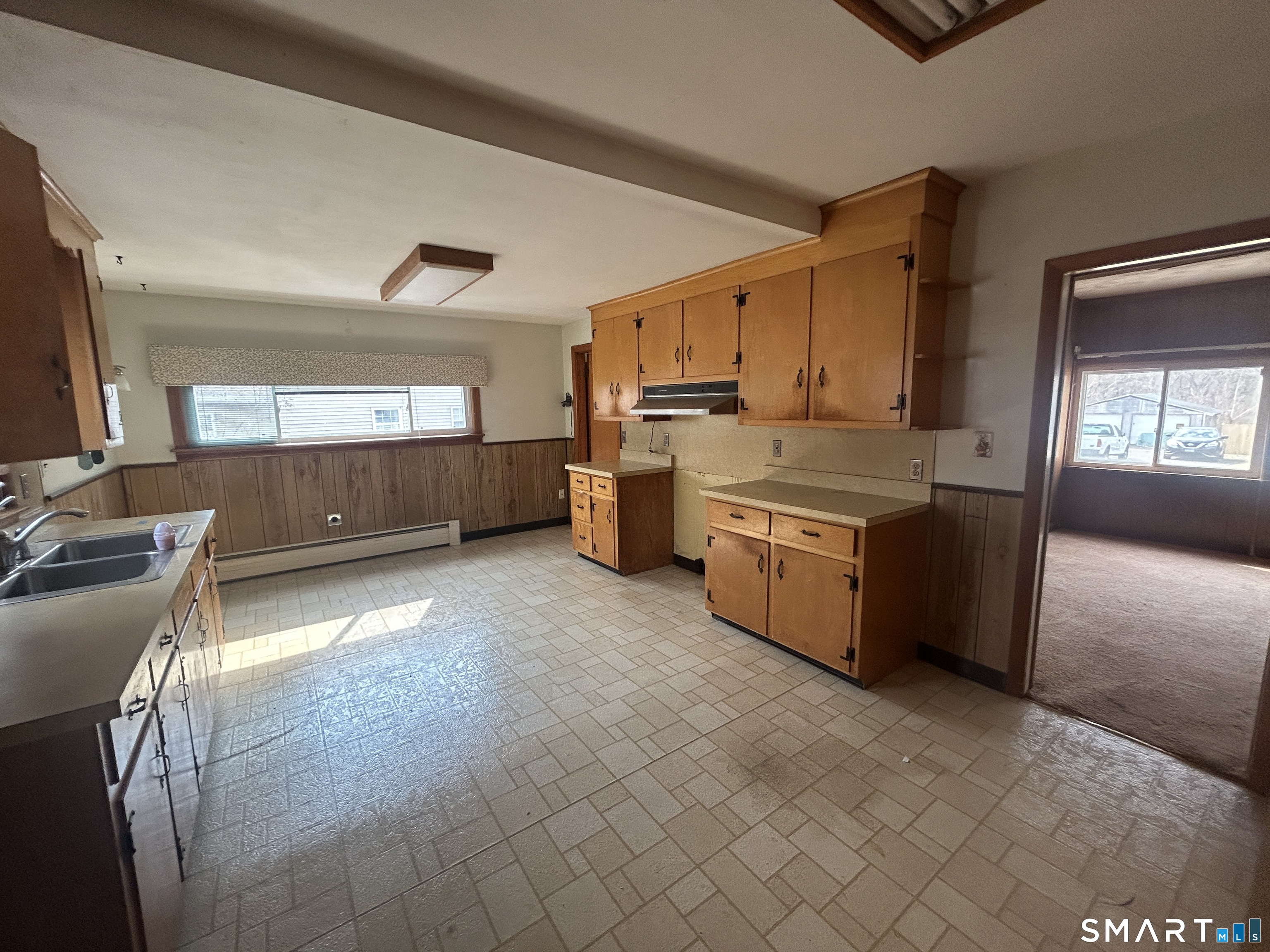 13 Jubrey Lane Windsor Locks CT 06096