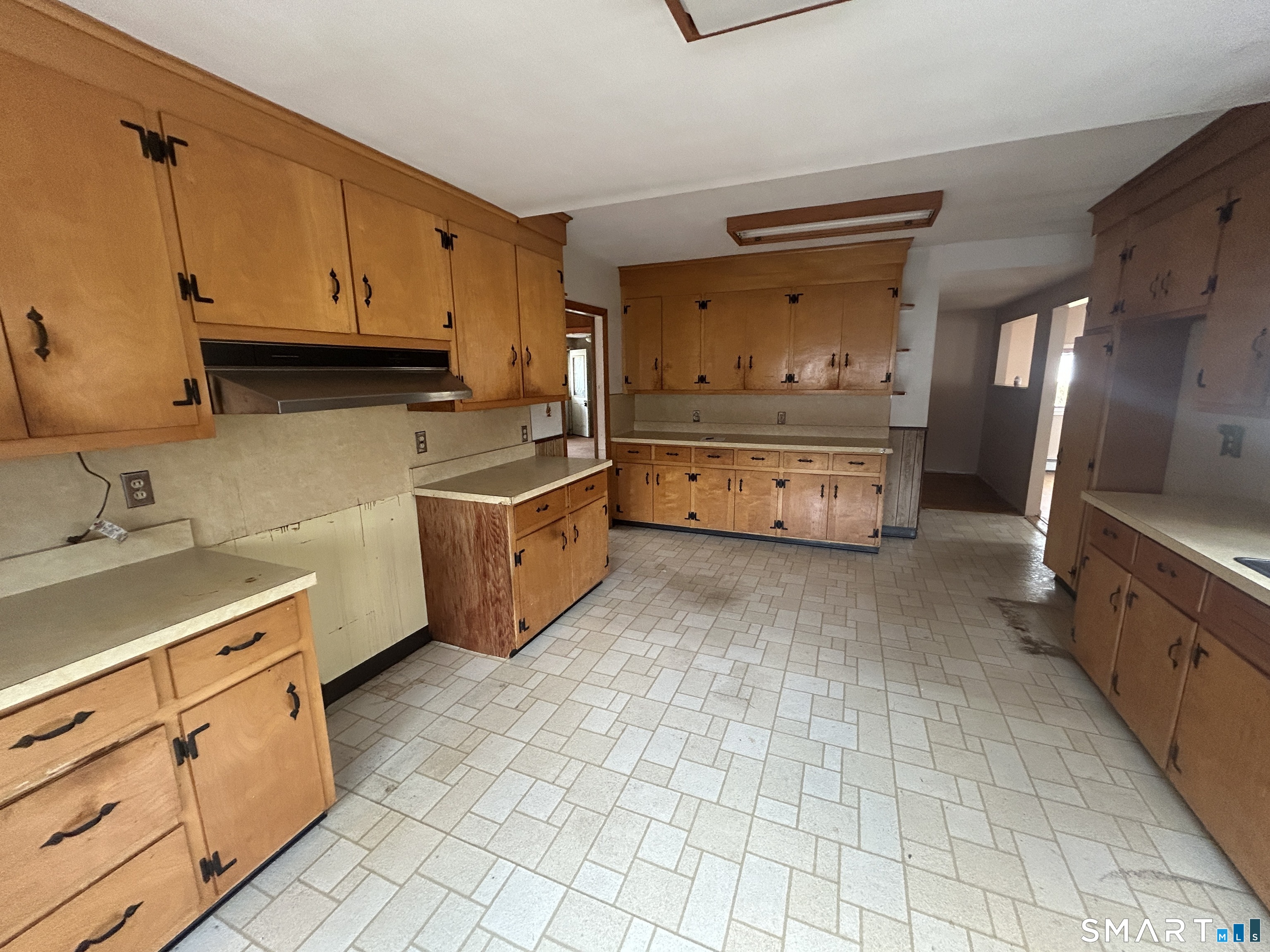 13 Jubrey Lane Windsor Locks CT 06096