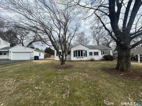 13 Jubrey Lane Windsor Locks CT 06096