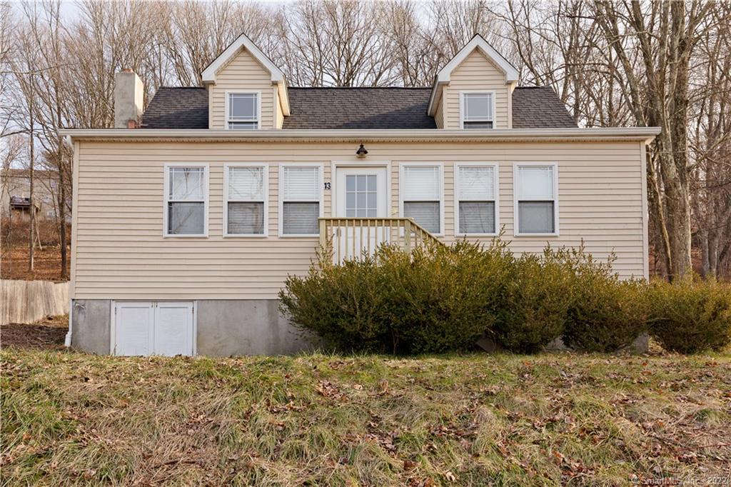 13 Lakeview Drive New Fairfield CT 06812
