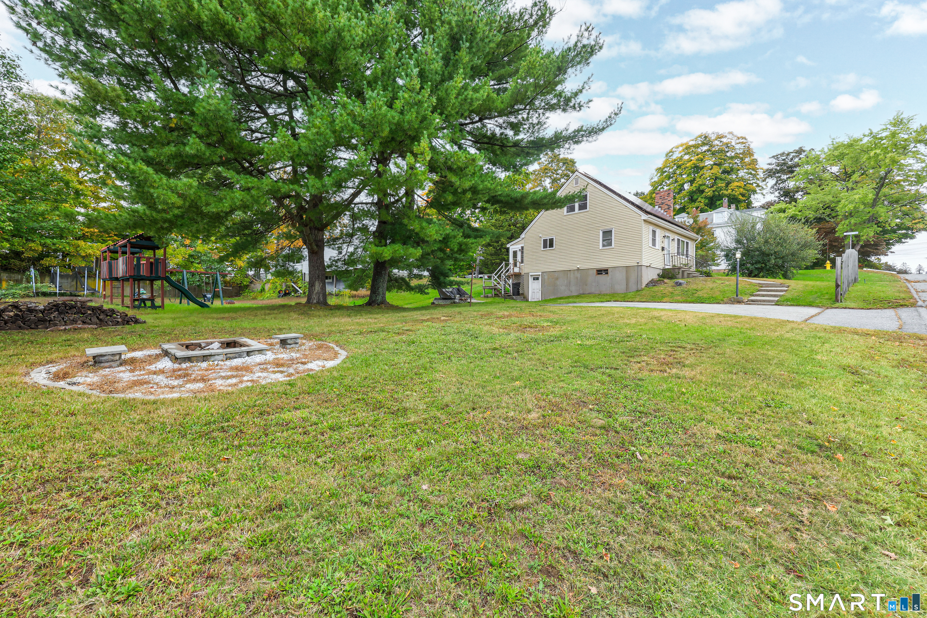 33 King Street Putnam CT 06260