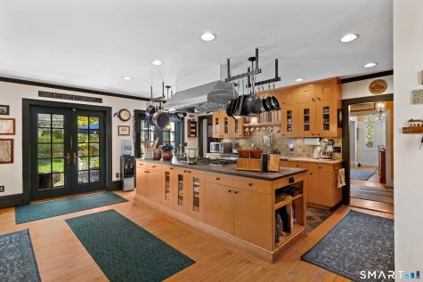 17 Quaddick Road Thompson CT 06277