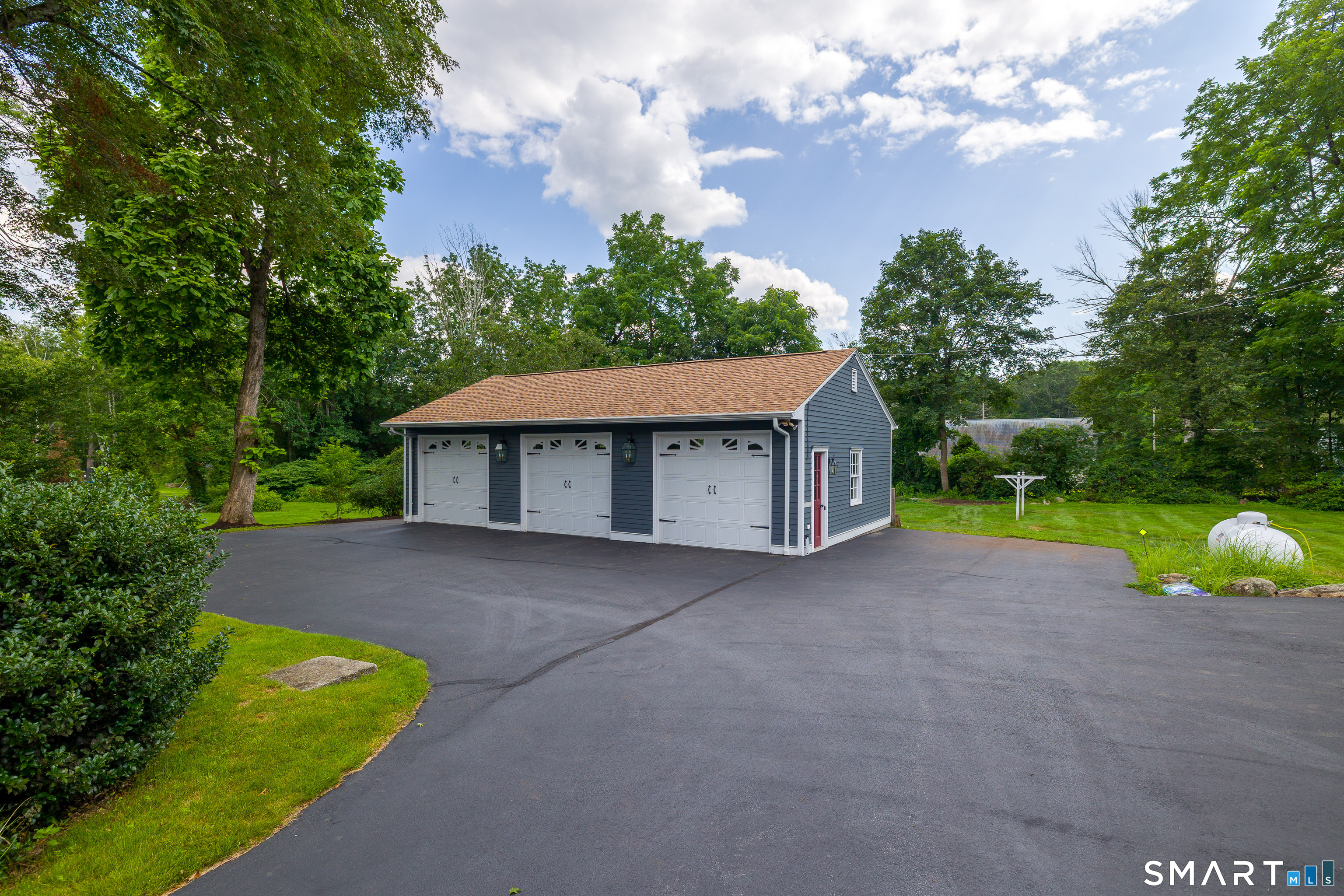 17 Quaddick Road Thompson CT 06277