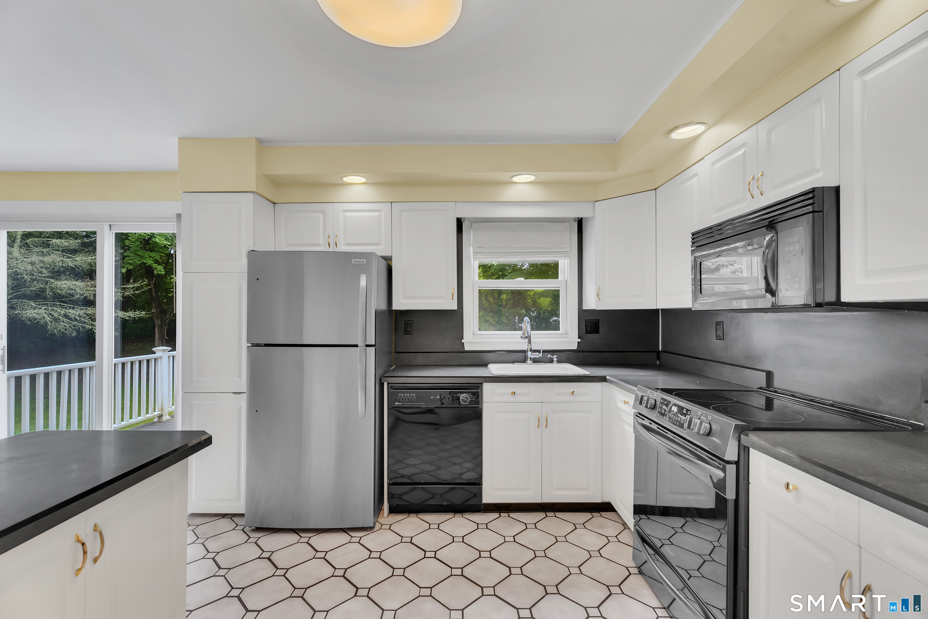 1144 Long Hill Road Guilford CT 06437