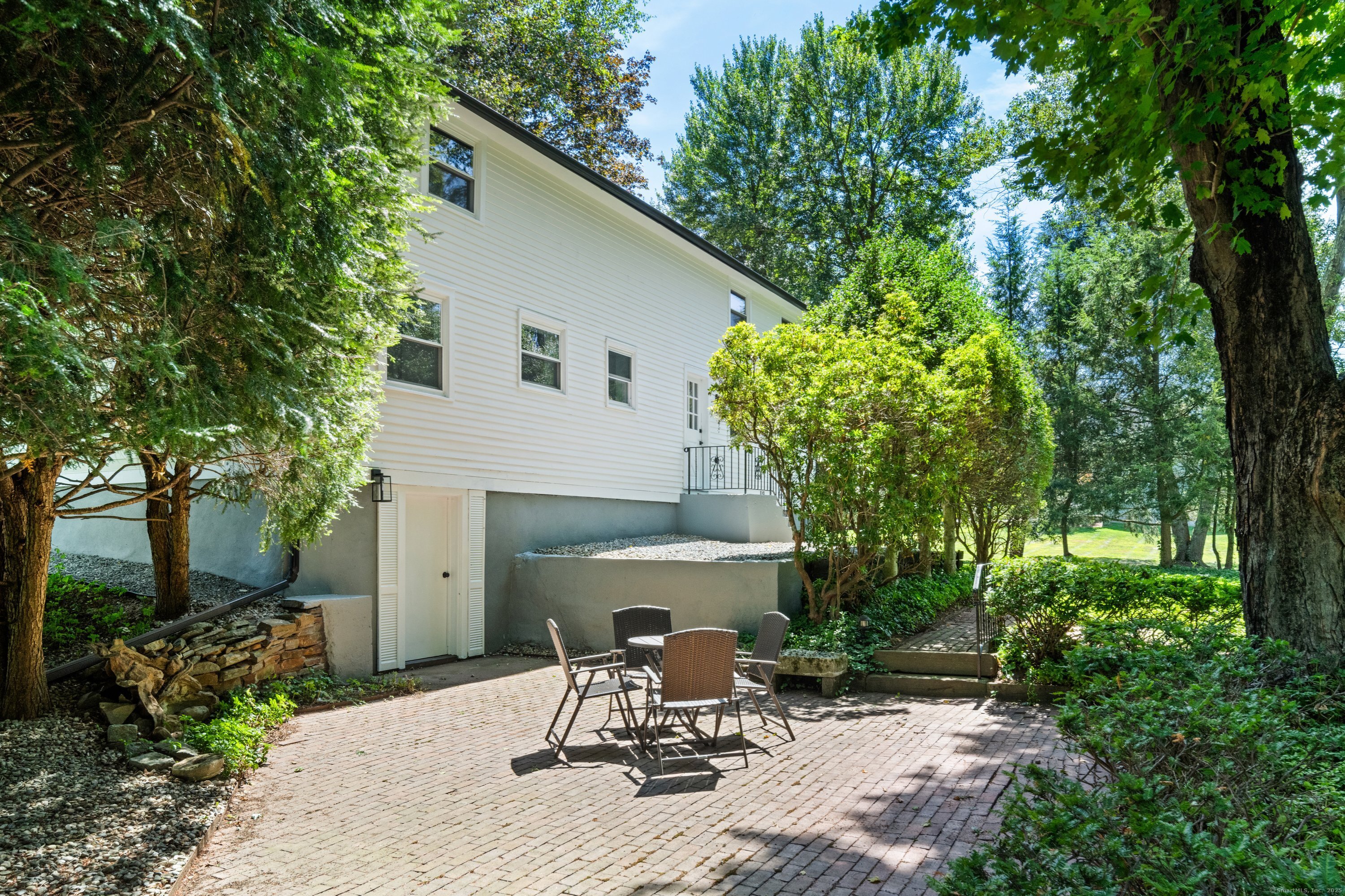 689 South Meriden Road Cheshire CT 06410