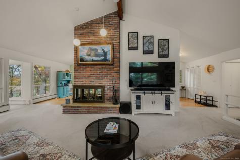 15 Goulart Drive Bozrah CT 06334