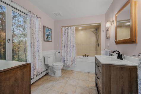 15 Goulart Drive Bozrah CT 06334