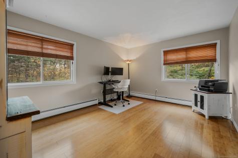 15 Goulart Drive Bozrah CT 06334