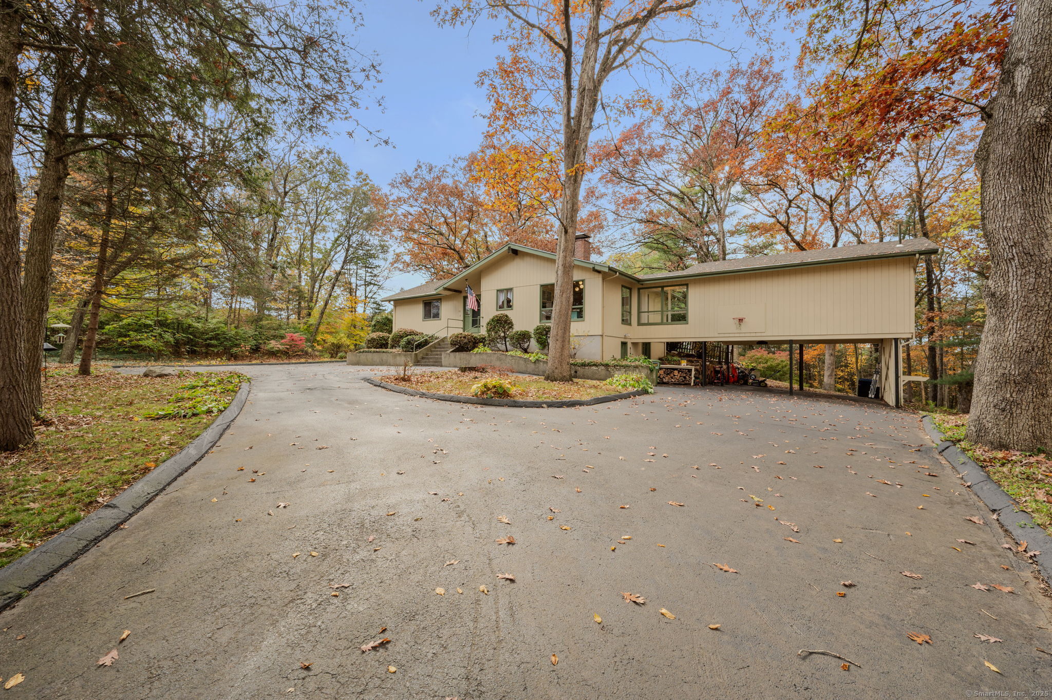 15 Goulart Drive Bozrah CT 06334