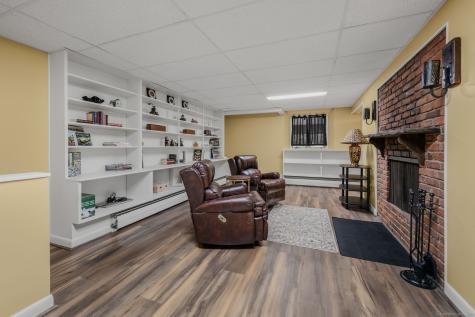 15 Goulart Drive Bozrah CT 06334