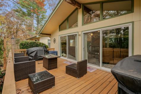 15 Goulart Drive Bozrah CT 06334