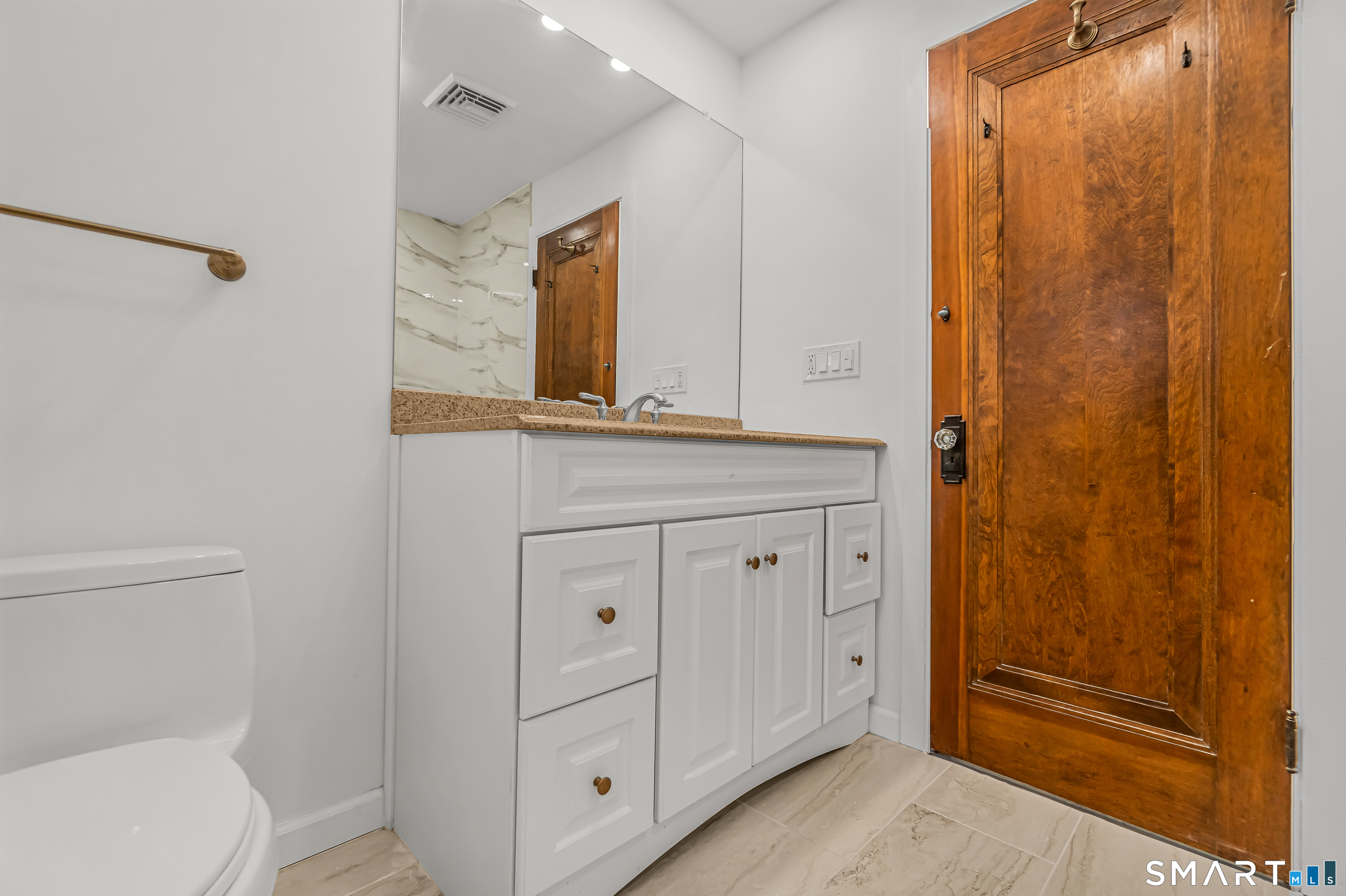 88 Coniston Avenue Waterbury CT 06708