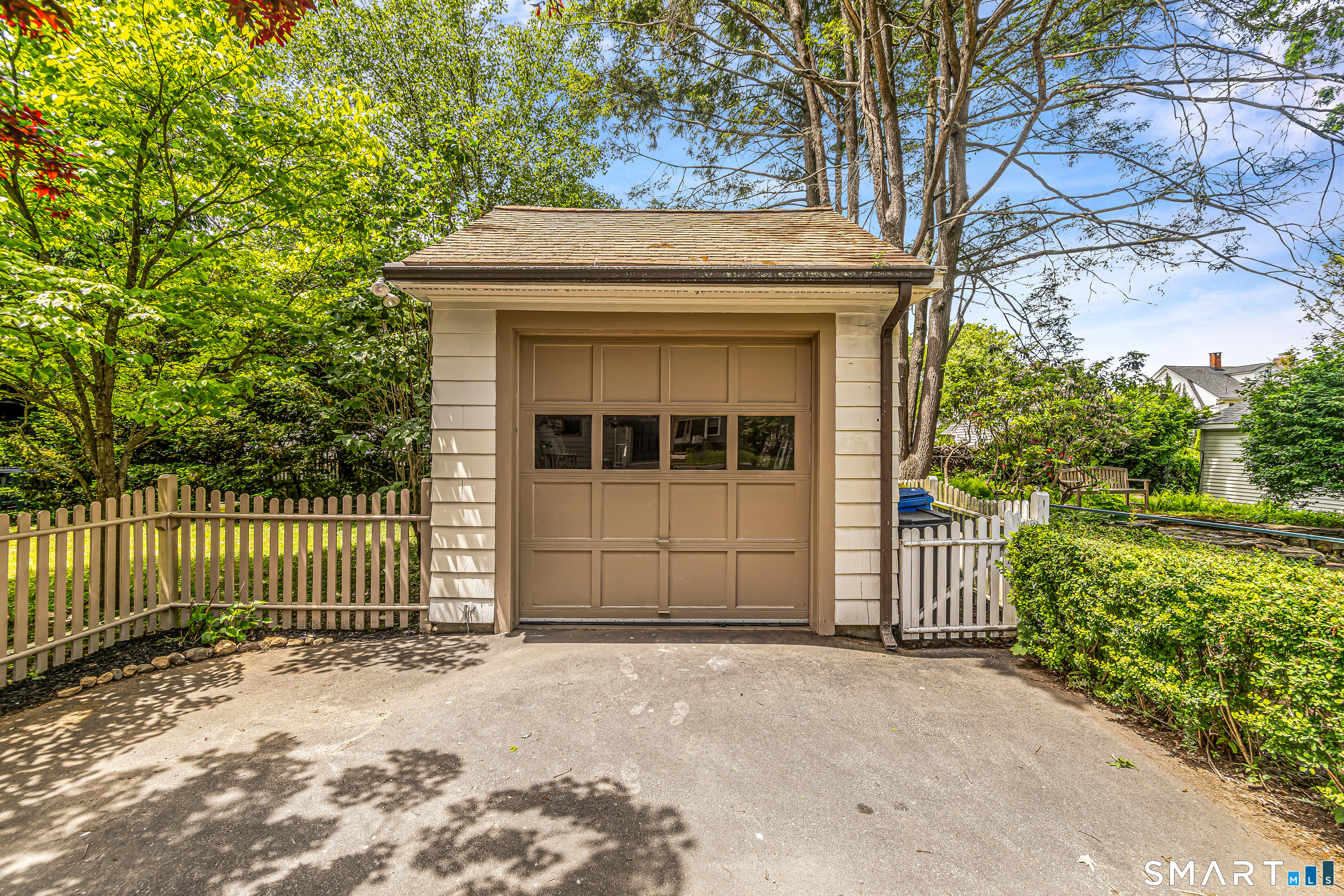 88 Coniston Avenue Waterbury CT 06708