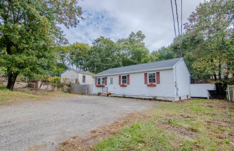 37 Walnut Street Putnam CT 06260