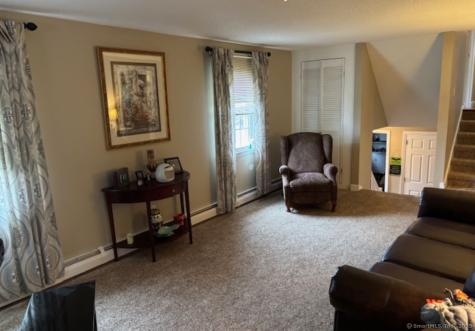 15 Oxford Lane Cromwell CT 06416