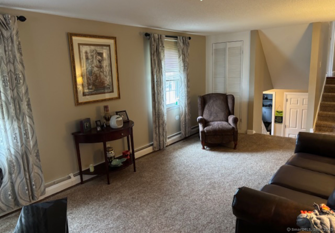 15 Oxford Lane Cromwell CT 06416