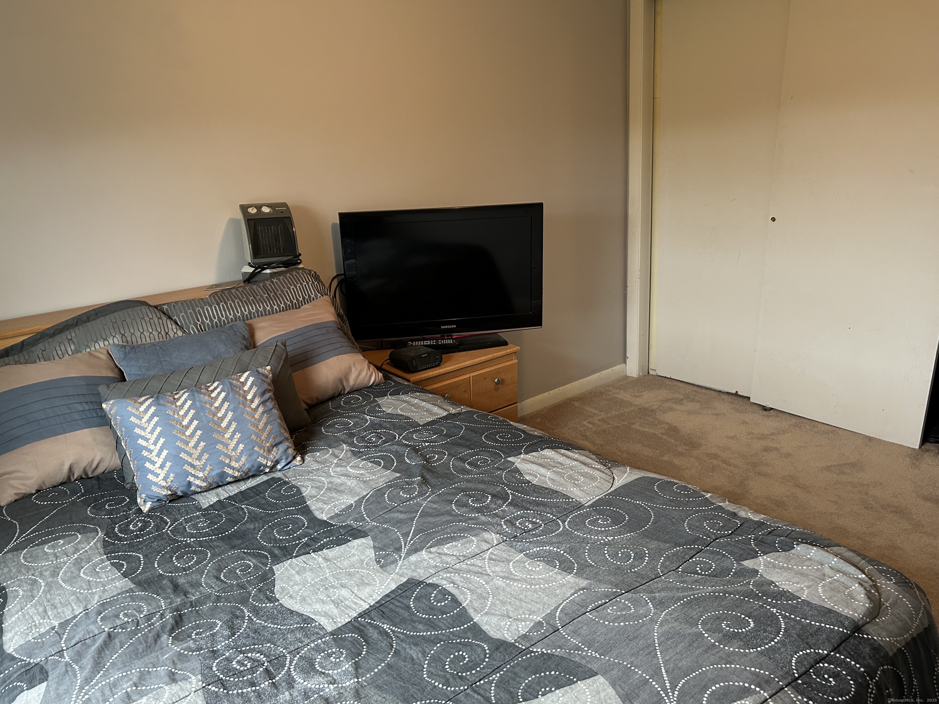 15 Oxford Lane Cromwell CT 06416