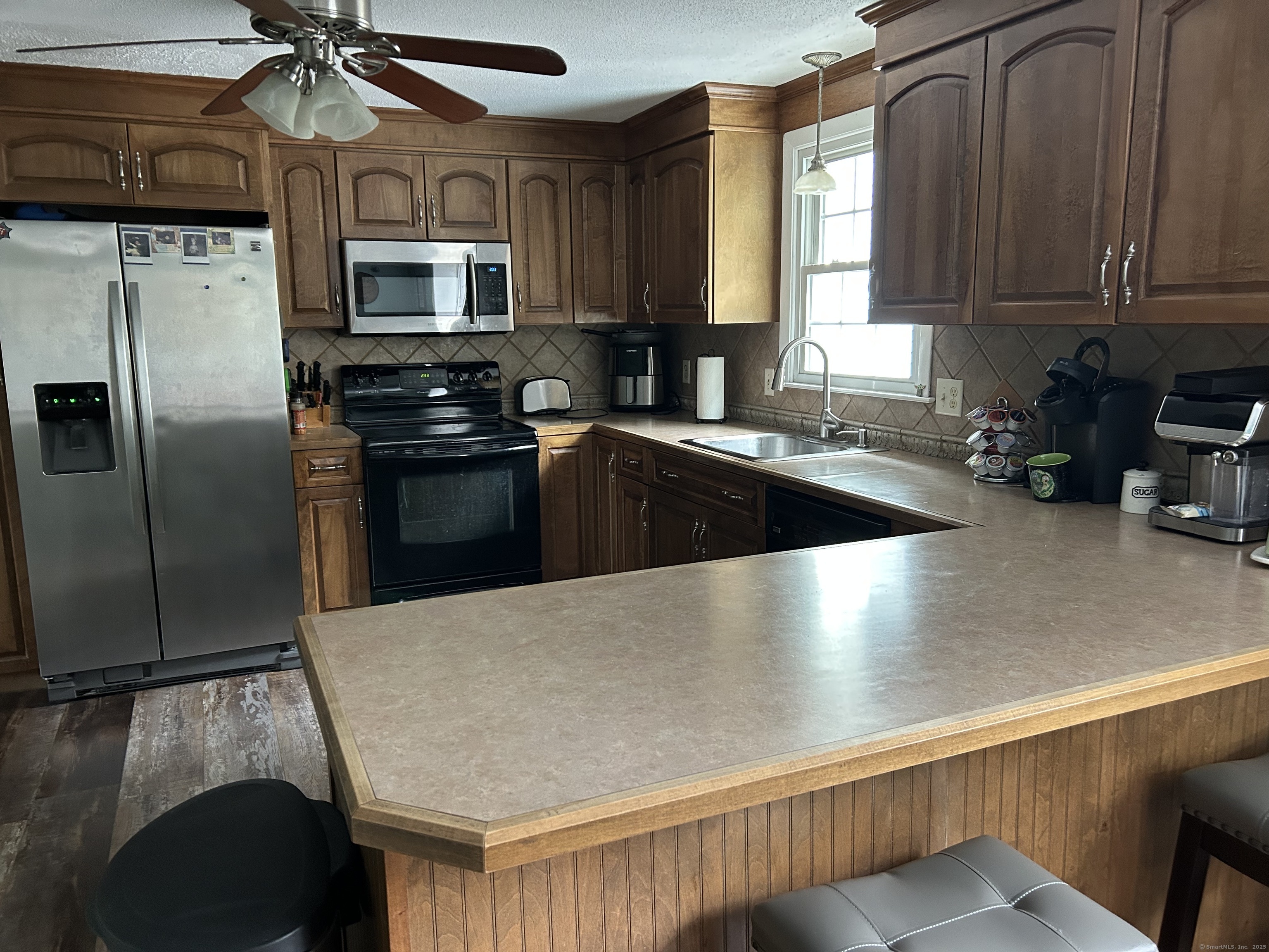 15 Oxford Lane Cromwell CT 06416