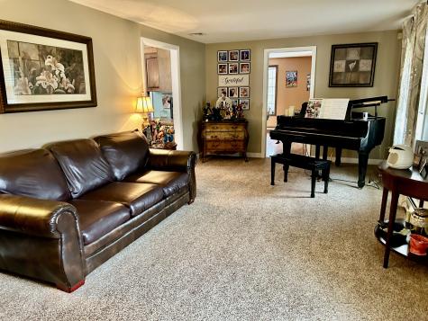 15 Oxford Lane Cromwell CT 06416