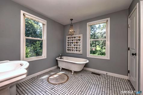 174 Mill Plain Road Branford CT 06405