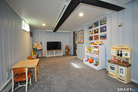 135 Spoonville Road East Granby CT 06026