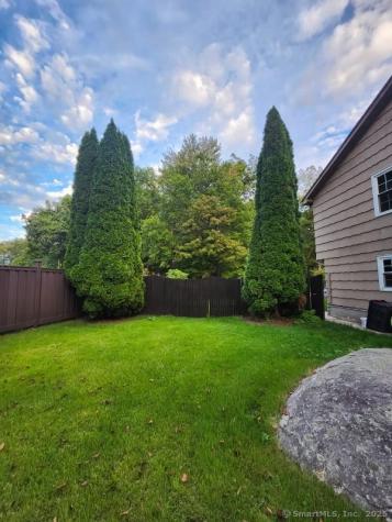 80 Woodlawn Road Monroe CT 06468