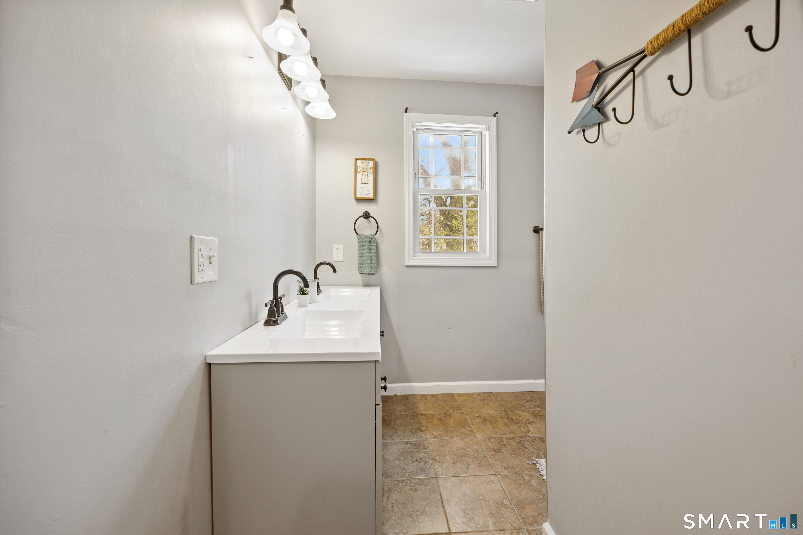 101 Sunset Drive Derby CT 06418