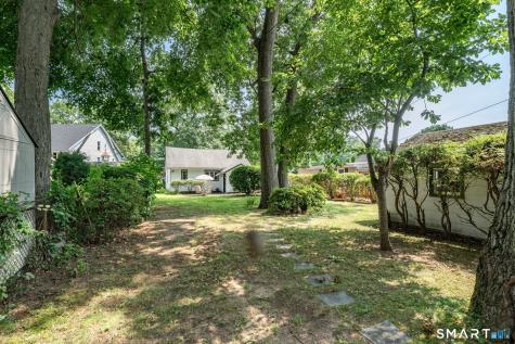 24 West Shore Drive Enfield CT 06082