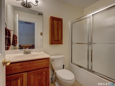 2 Streamside Lane Berlin CT 06037
