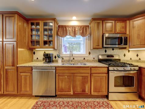 2 Streamside Lane Berlin CT 06037