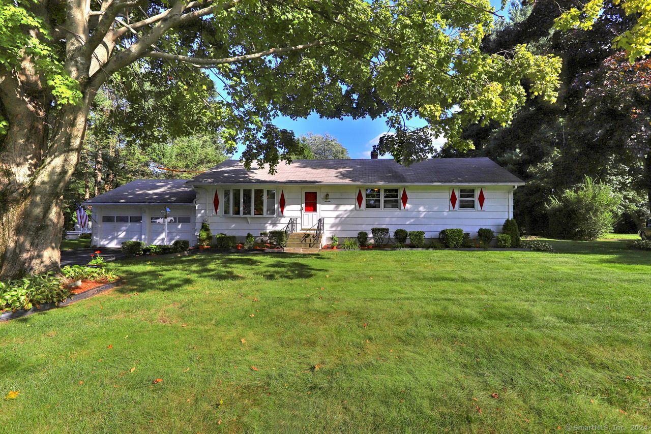11 Macarthur Road Trumbull CT 06611