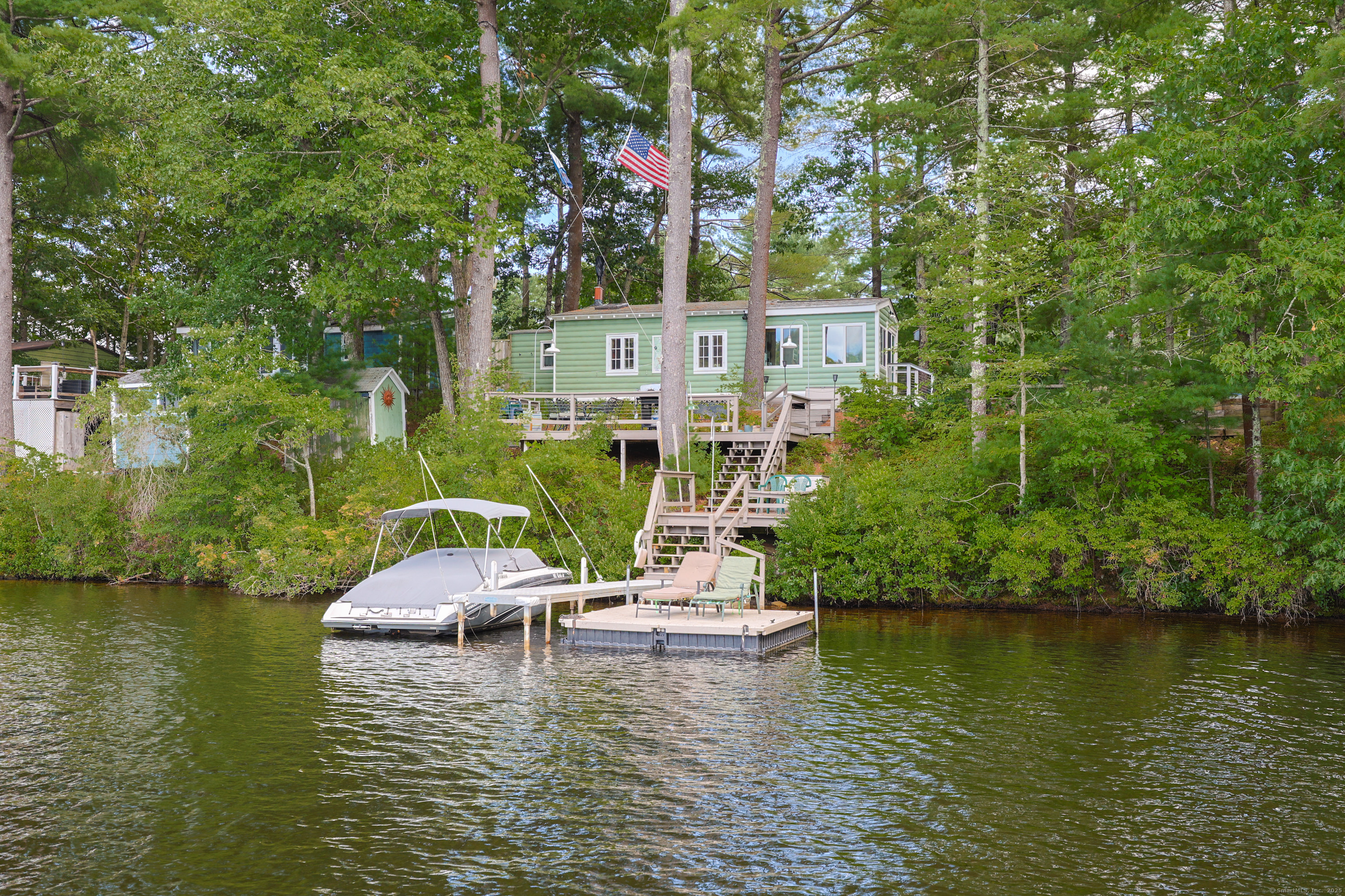 17 Green Island Thompson CT 06277