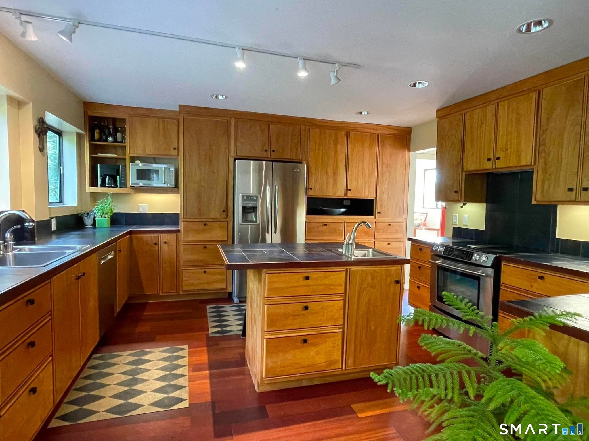 607 Lake Drive Guilford CT 06437