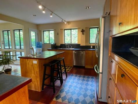 607 Lake Drive Guilford CT 06437
