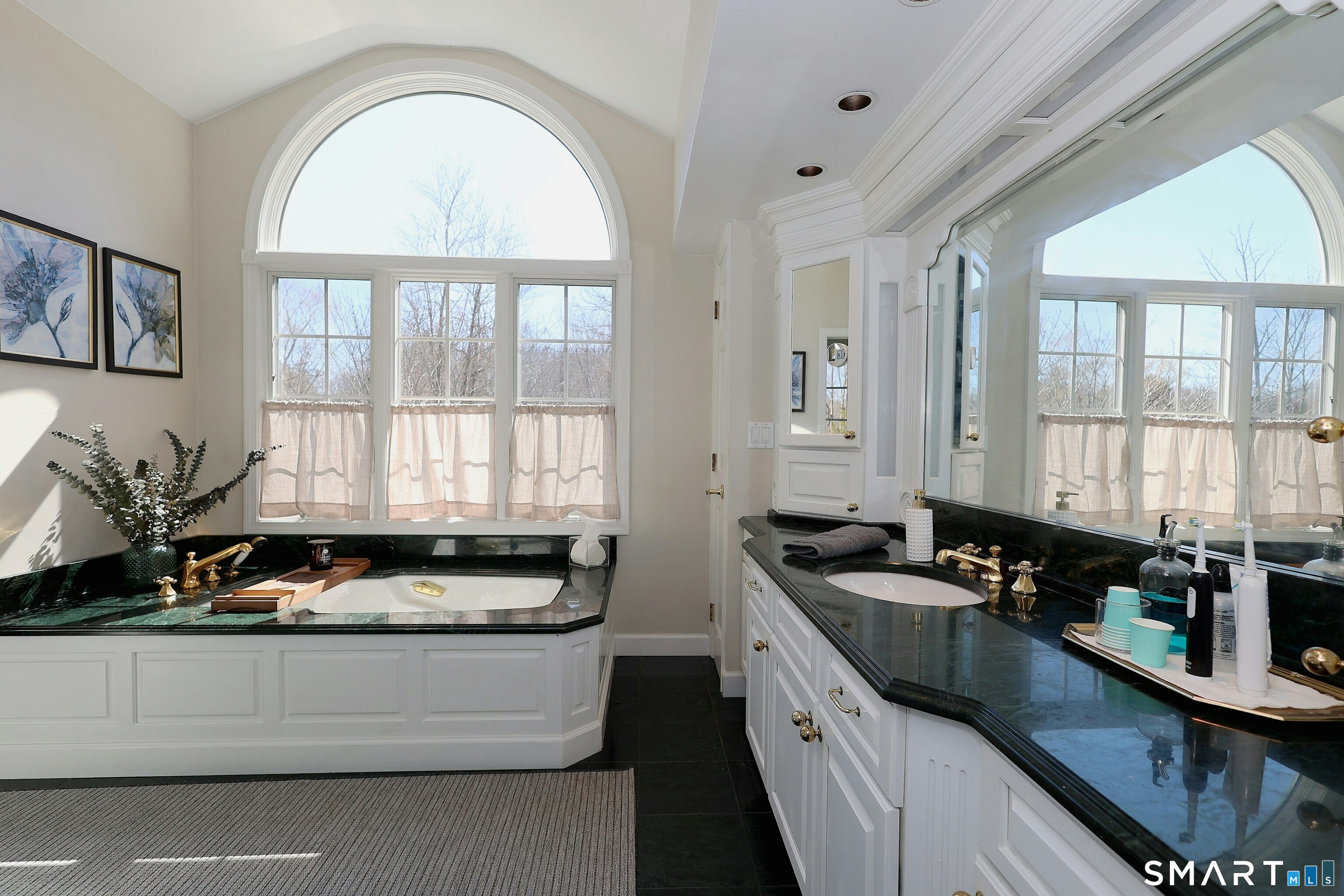 46 Tally Ho Road Ridgefield CT 06877