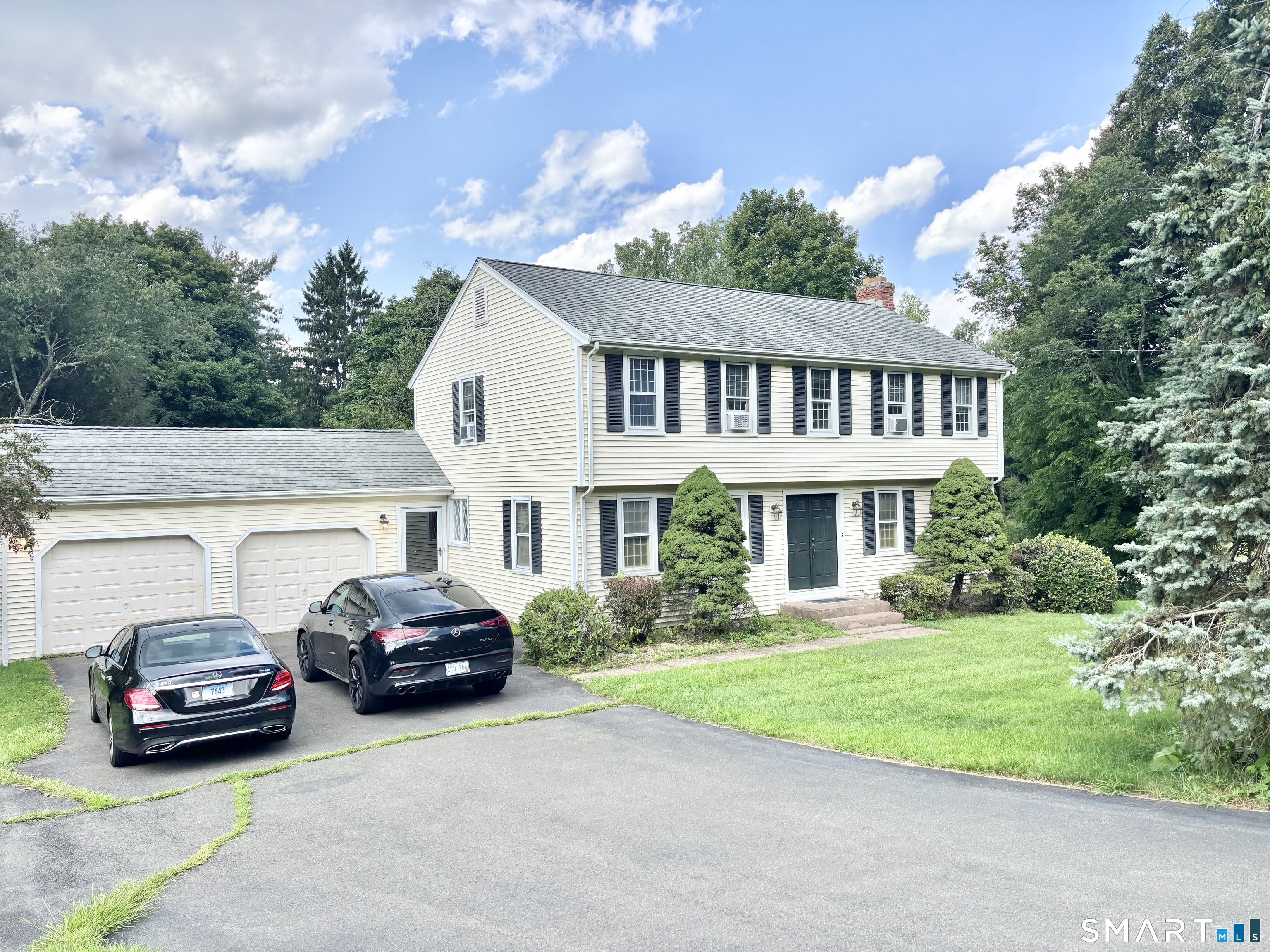 27 Wyneding Hill Road Manchester CT 06040