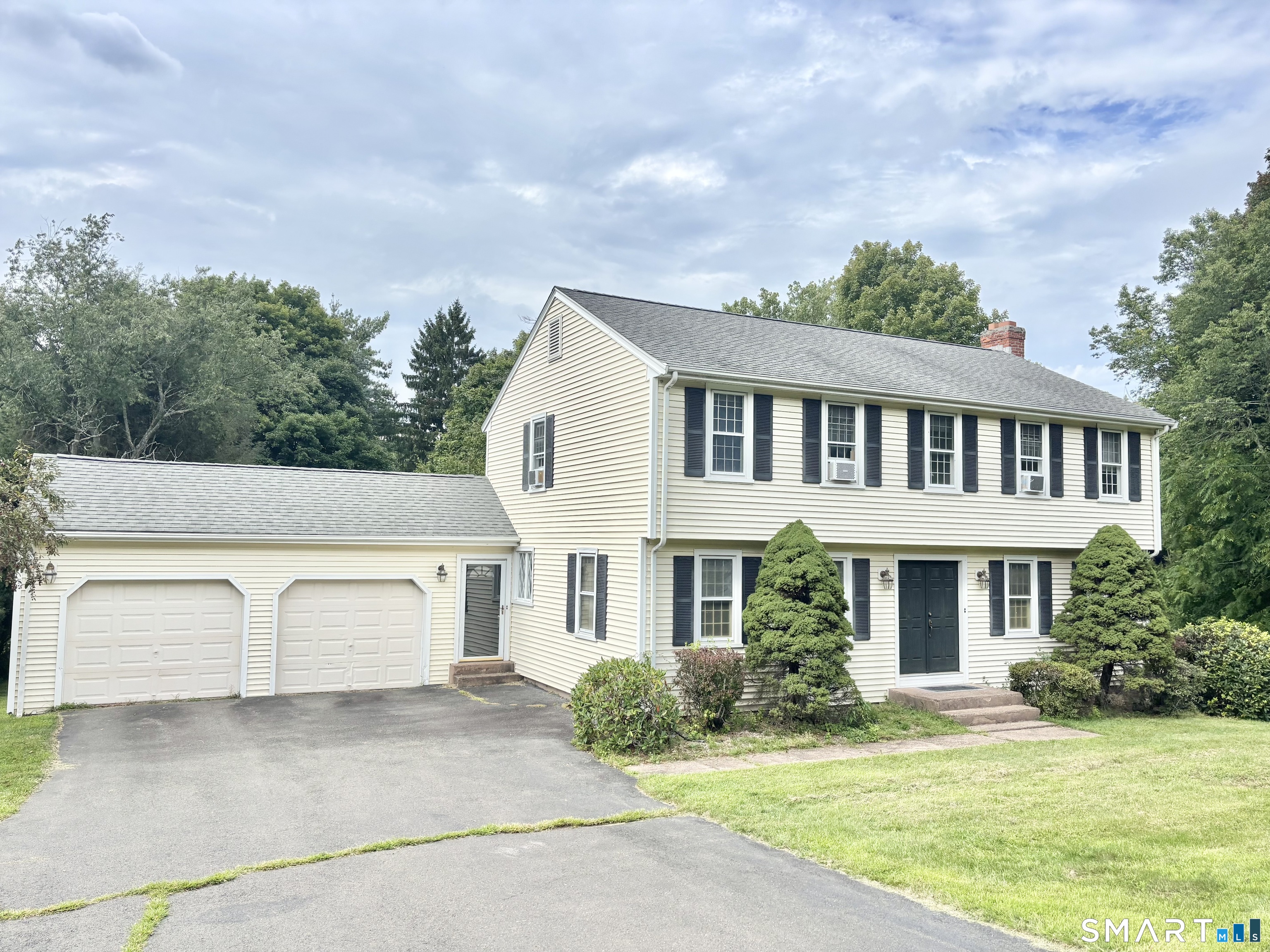 27 Wyneding Hill Road Manchester CT 06040