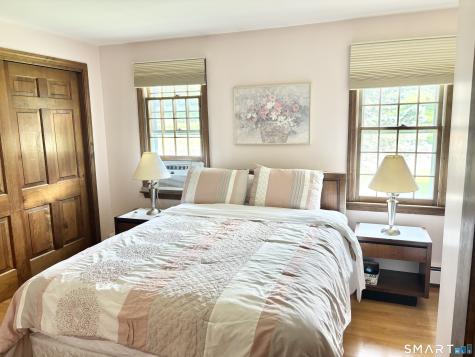 27 Wyneding Hill Road Manchester CT 06040