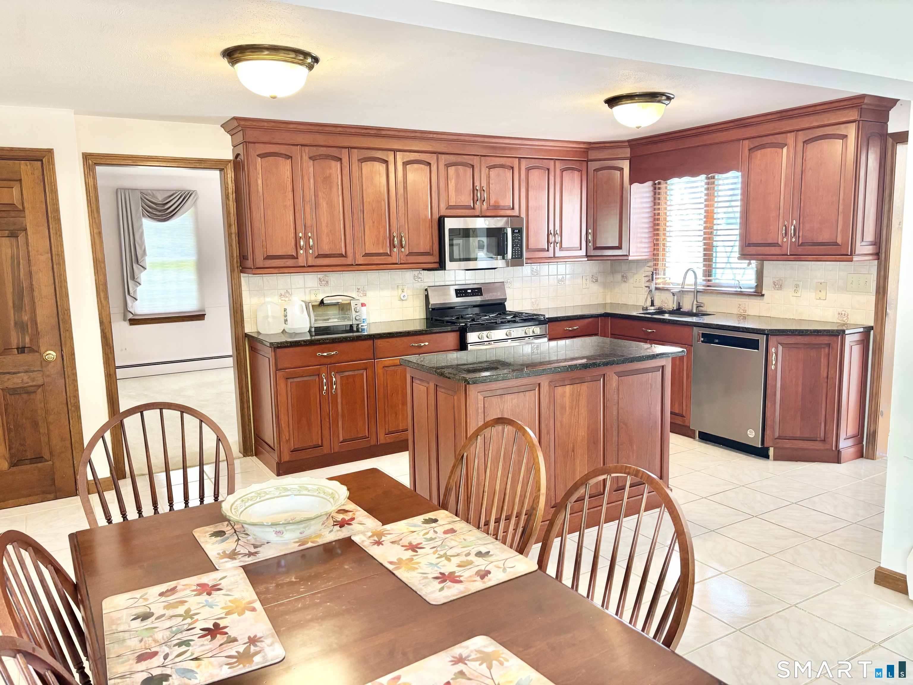 27 Wyneding Hill Road Manchester CT 06040