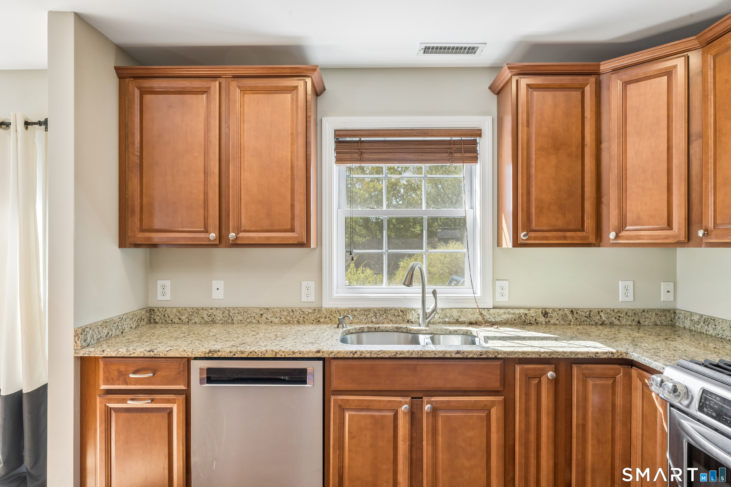 38 Jeanette Road Danbury CT 06811