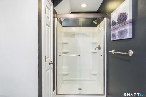 38 Jeanette Road Danbury CT 06811