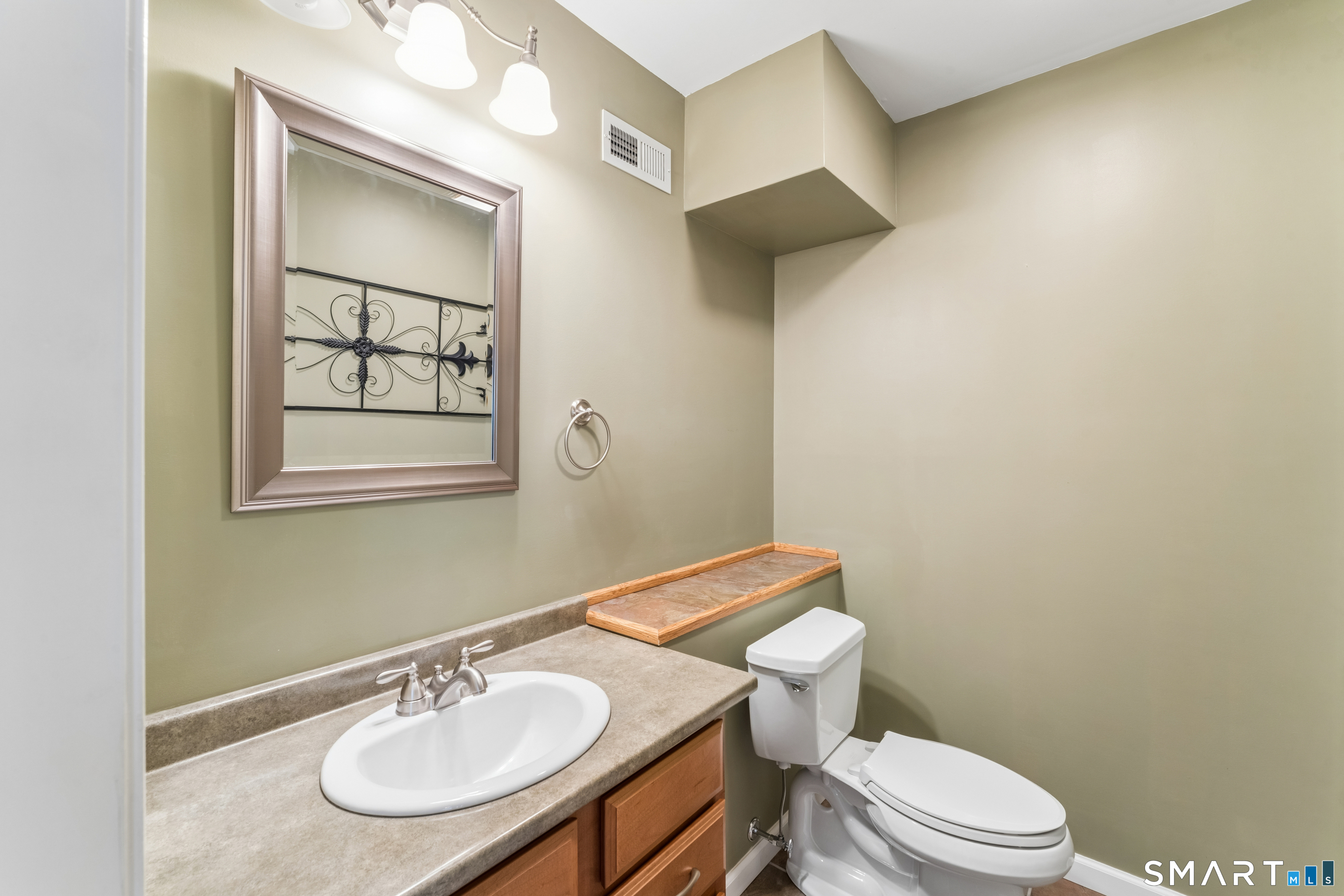 38 Jeanette Road Danbury CT 06811