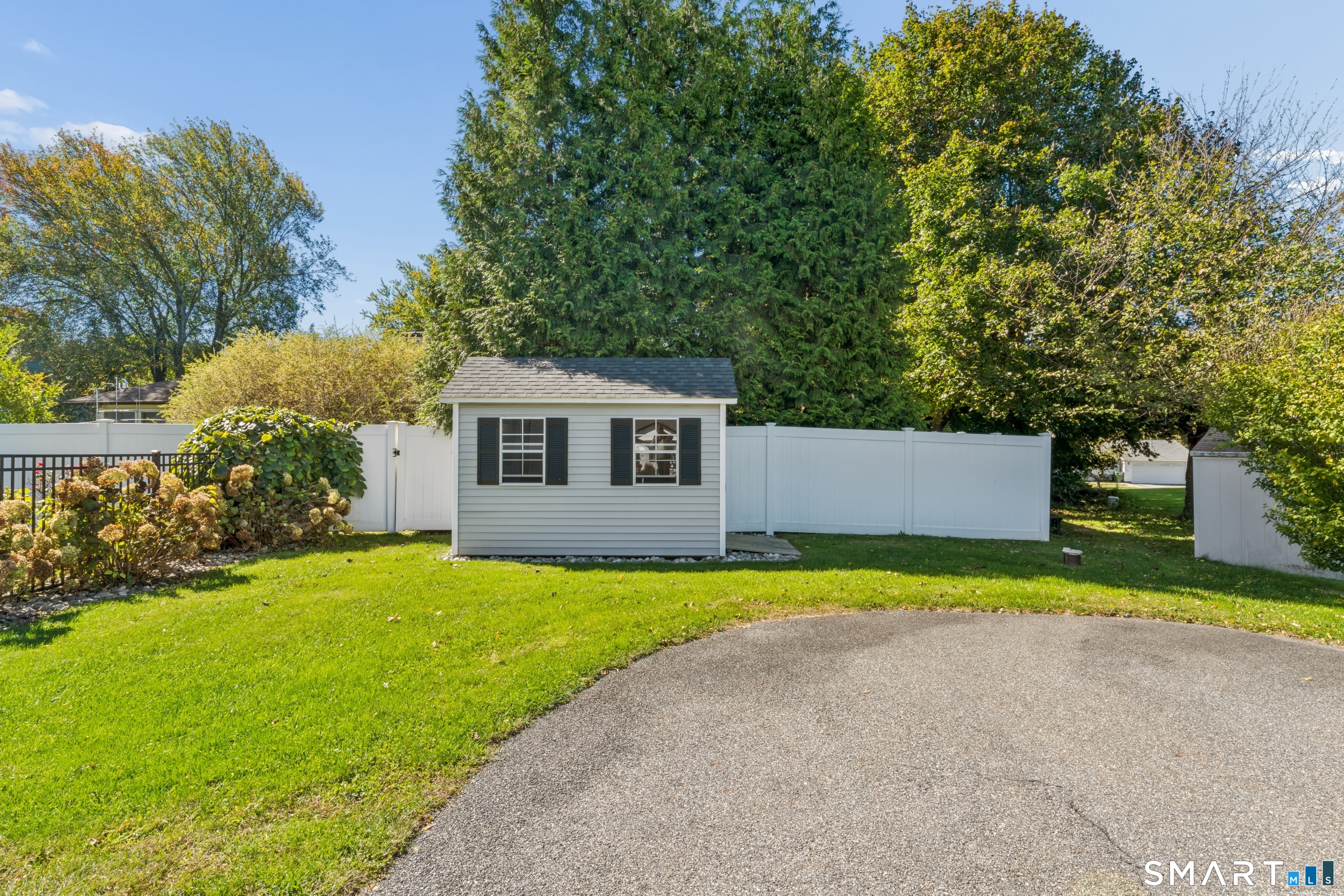 38 Jeanette Road Danbury CT 06811